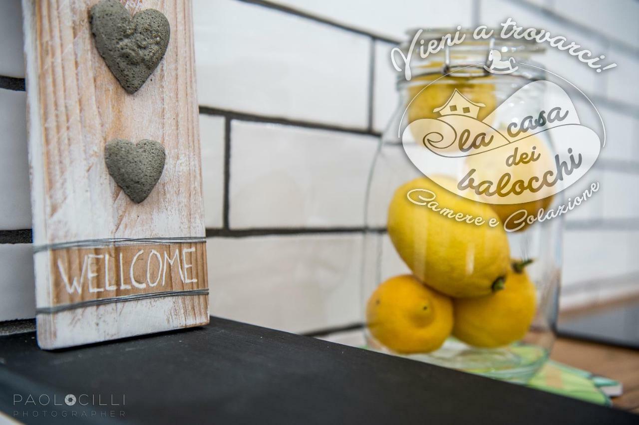 La Casa Dei Balocchi B&B Тойрано Екстериор снимка