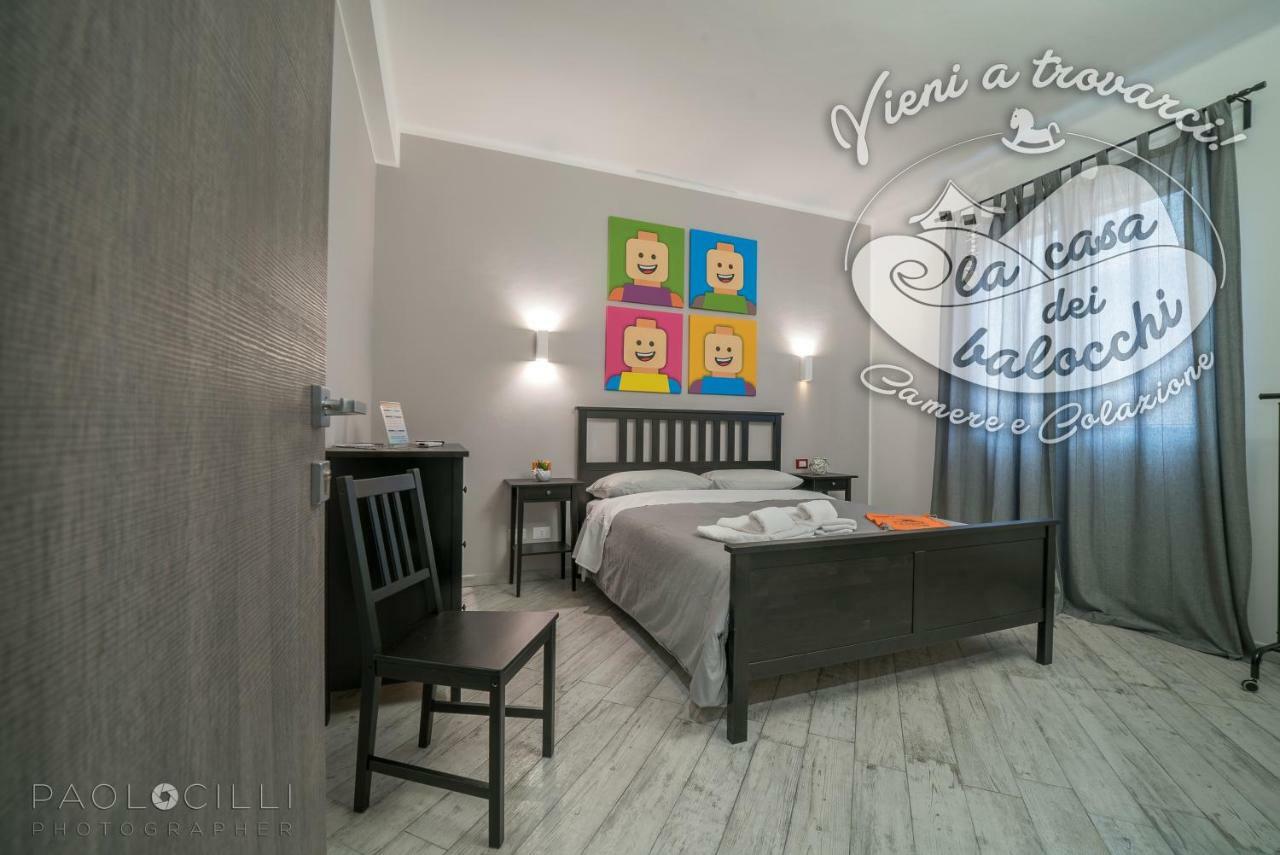 La Casa Dei Balocchi B&B Тойрано Екстериор снимка