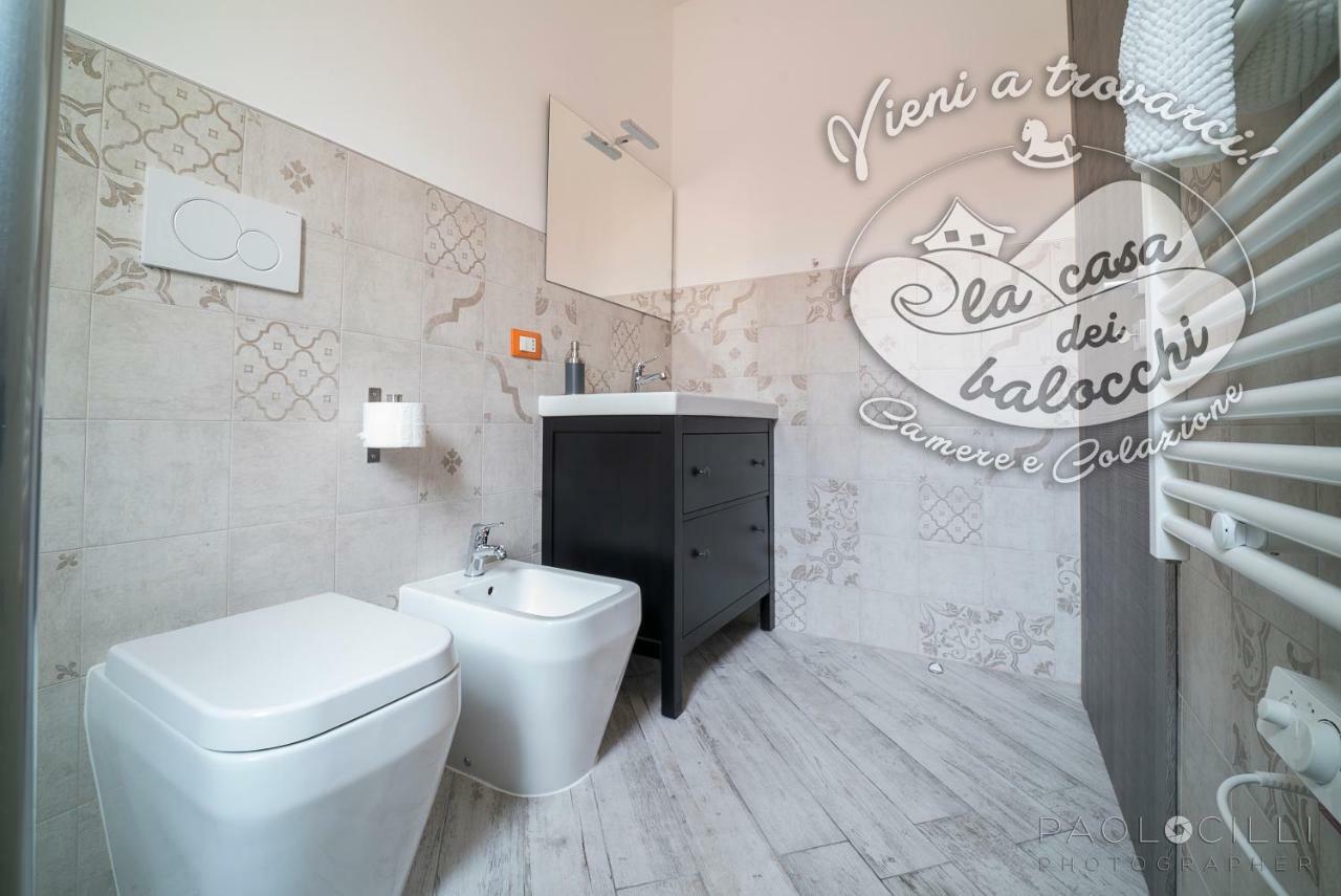 La Casa Dei Balocchi B&B Тойрано Екстериор снимка