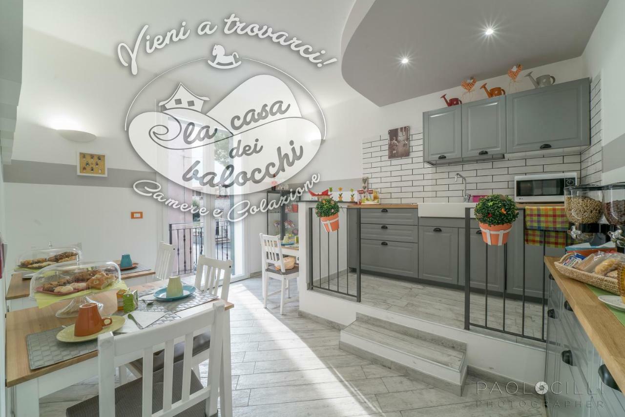 La Casa Dei Balocchi B&B Тойрано Екстериор снимка